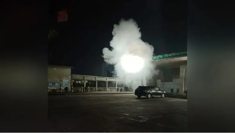 গোপালগঞ্জে বিদ্যালয়ের সামনে ককটেল বিস্ফোরণ